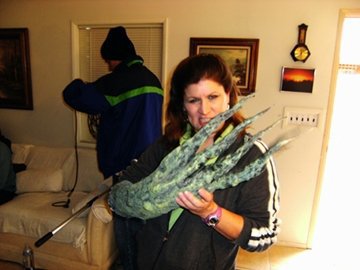tina-w-marios-hand